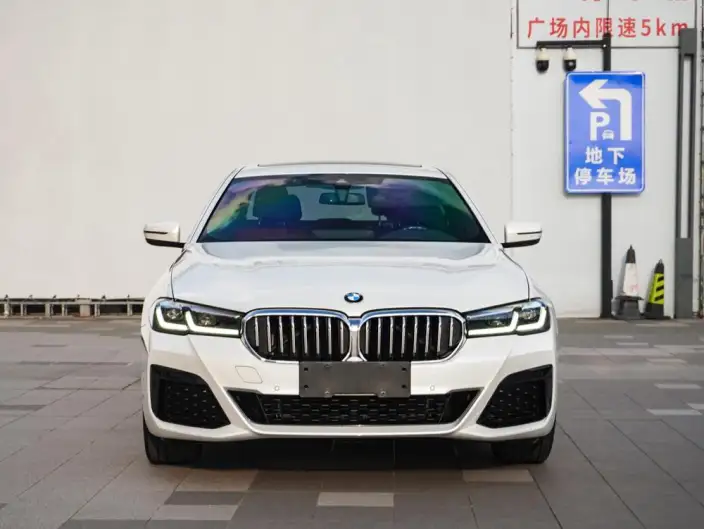 BMW 5 Series 2022 Model 530Li Leading Model M Sports Set – фото 2