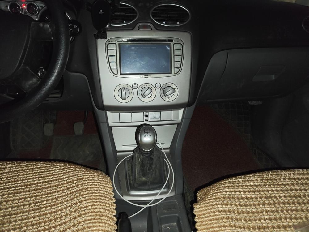 Ford Focus 2013 модификация лян кузов Classic 1.8L Manual Basic – фото 9