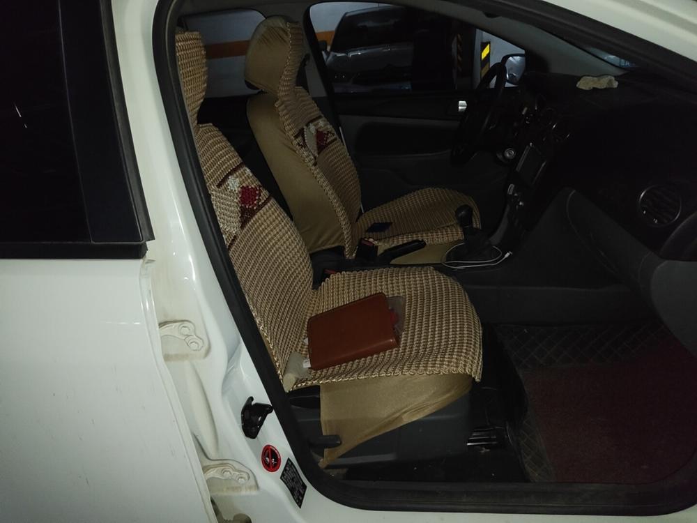 Ford Focus 2013 модификация лян кузов Classic 1.8L Manual Basic – фото 11