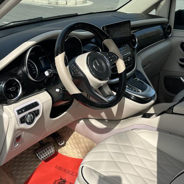 Mercedes-Benz V-Class 2022 V 260 L Long Axle Premium – фото 3