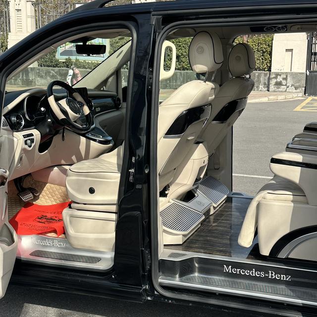 Mercedes-Benz V-Class 2022 V 260 L Long Axle Premium – фото 6