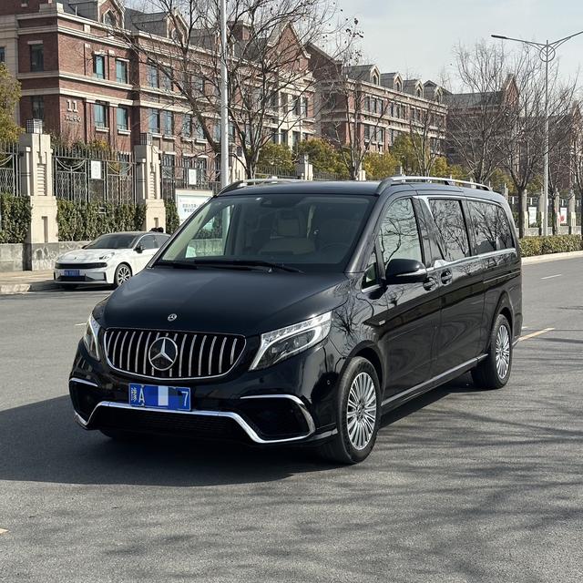 Mercedes-Benz V-Class 2022 V 260 L Long Axle Premium – фото 13