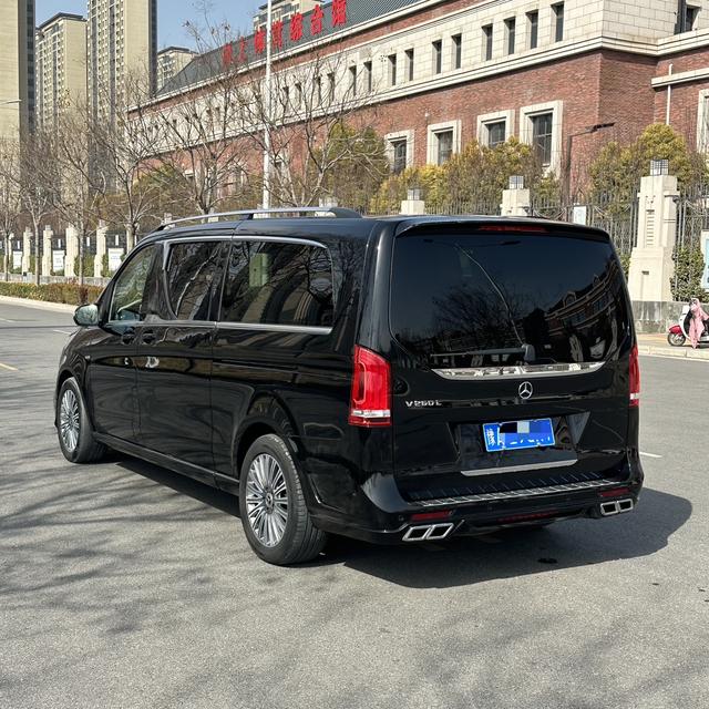 Mercedes-Benz V-Class 2022 V 260 L Long Axle Premium – фото 24