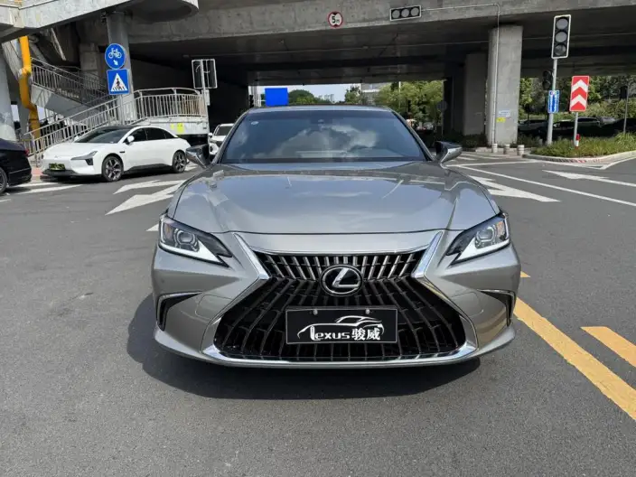 Lexus ES 2024 Model 200 Premium