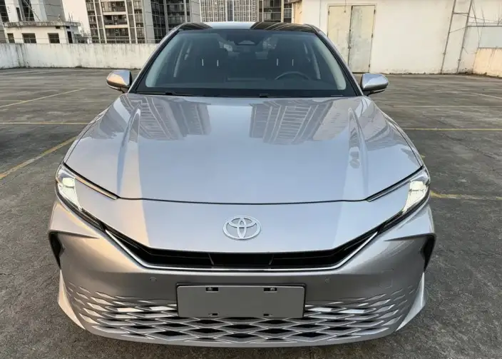 Toyota Camry 2024 Model Hybrid 2.0HG Premium Edition – фото 2
