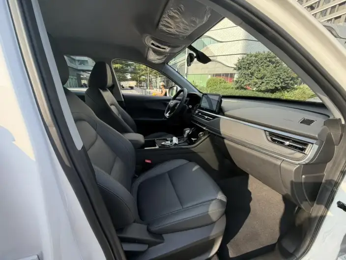 Tiggo 5x 2025 Model 1.5L CVT Superior Edition – фото 8