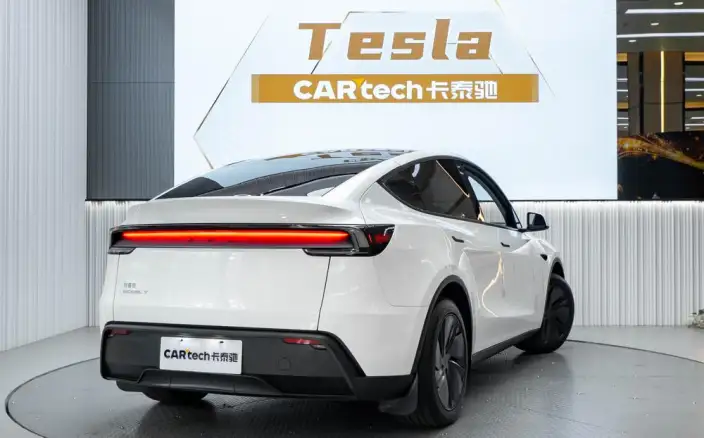 Model Y 2025 Model Rear-wheel drive version – фото 6