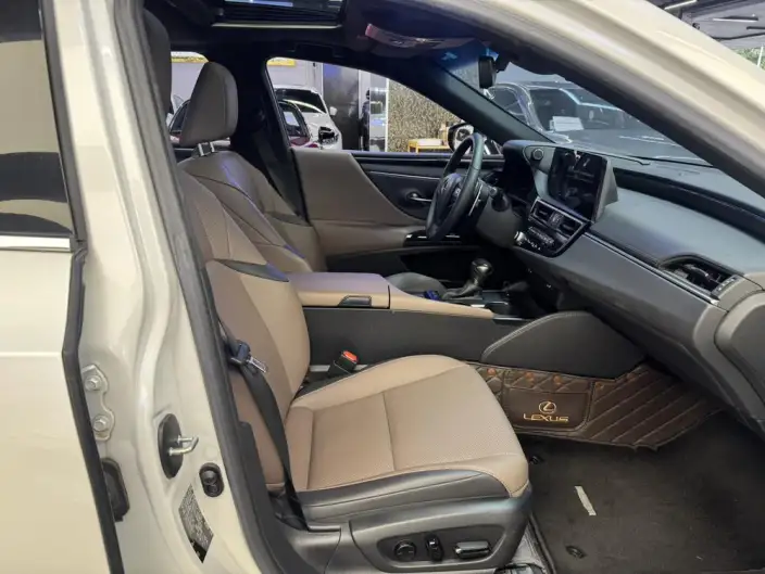 Lexus ES 2022 Model 200 Superior Edition – фото 9