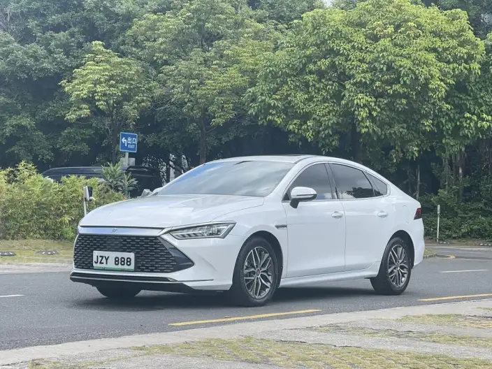 BYD Qin PLUS DM 2021 Model DM-i 120KM Noble Model – фото 1