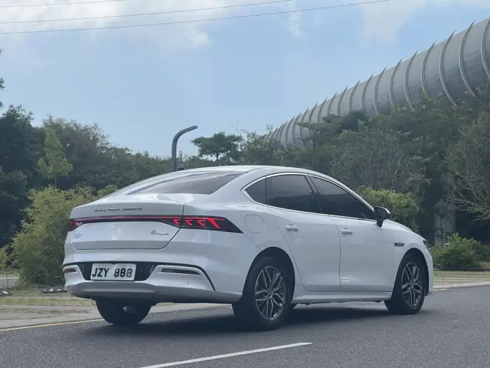 BYD Qin PLUS DM 2021 Model DM-i 120KM Noble Model – фото 7