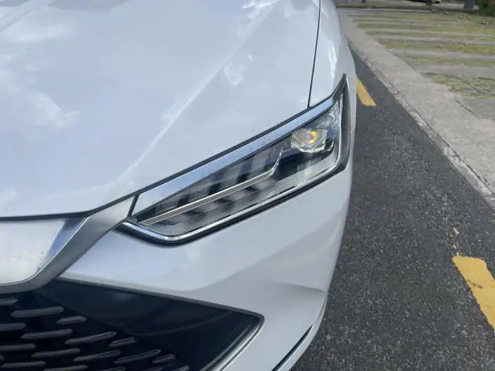 BYD Qin PLUS DM 2021 Model DM-i 120KM Noble Model – фото 9