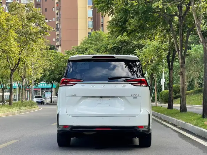 Maxus Dajia 5 Plug-in 2022 Model Smart Edition – фото 5