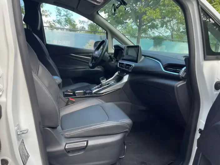 Maxus Dajia 5 Plug-in 2022 Model Smart Edition – фото 6