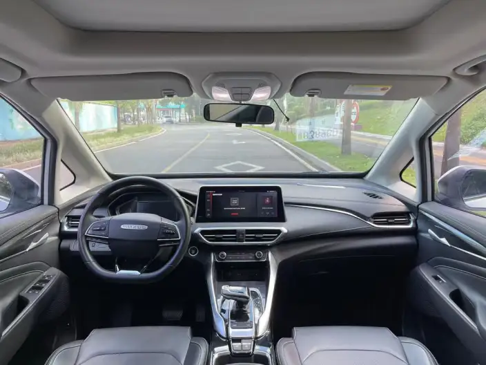 Maxus Dajia 5 Plug-in 2022 Model Smart Edition – фото 8