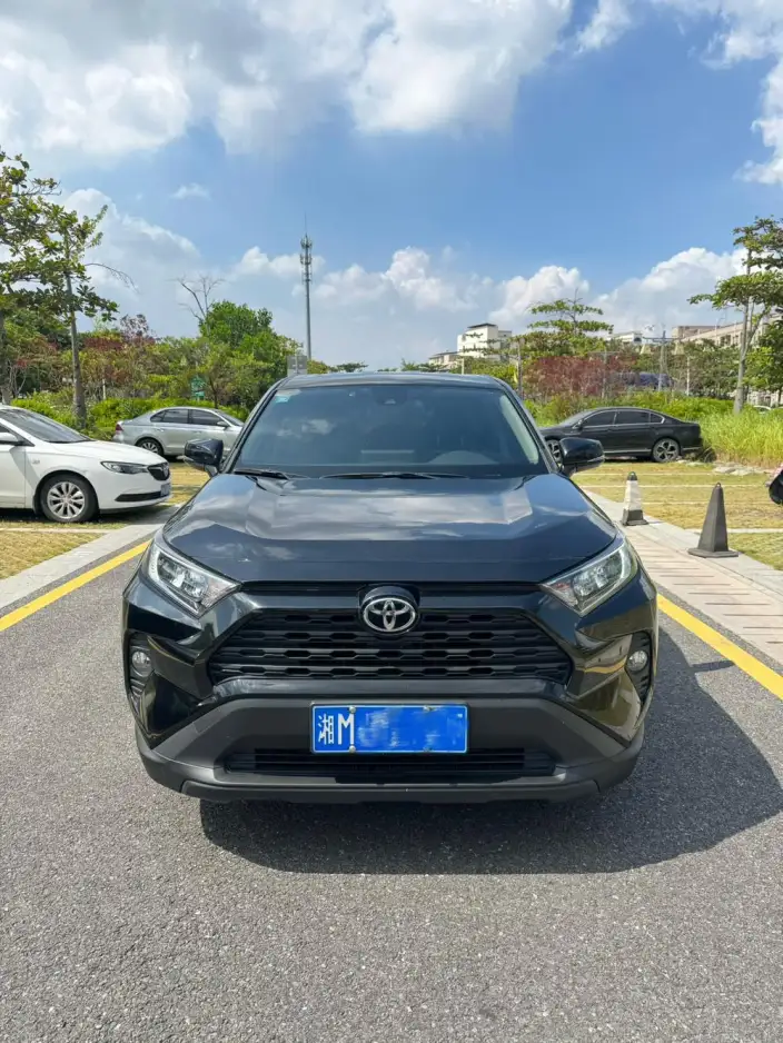 Toyota RAV4 2022 Model 2.0L CVT 2WD Urban Edition – фото 2