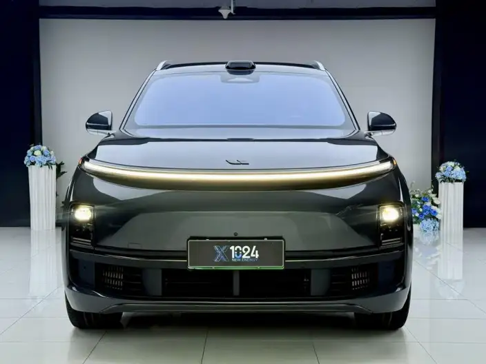 Li Auto L9 2022 Model Max Edition – фото 2
