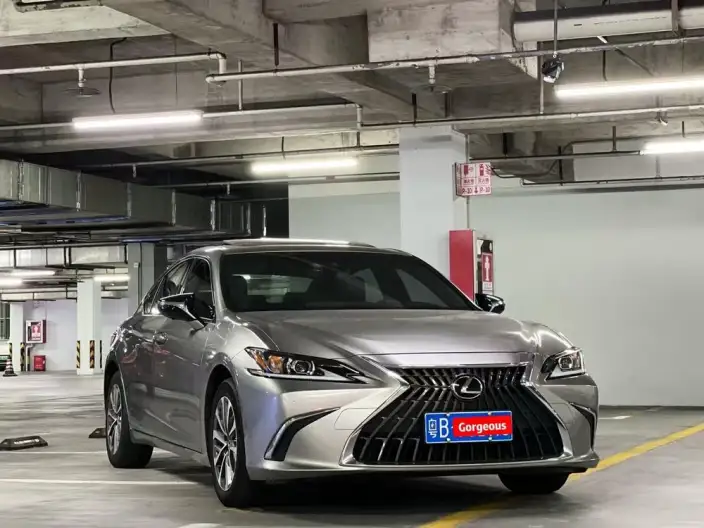 Lexus ES 2023 Model 260 Superior Edition