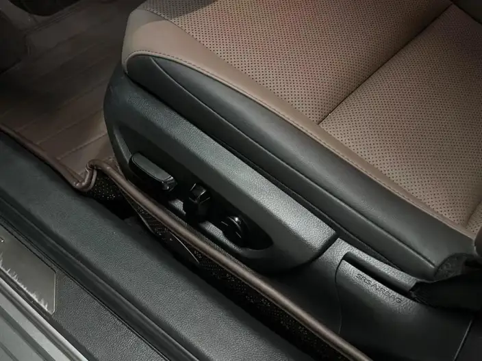 Lexus ES 2023 Model 260 Superior Edition – фото 6