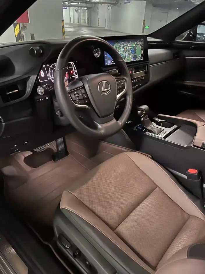 Lexus ES 2023 Model 260 Superior Edition – фото 7