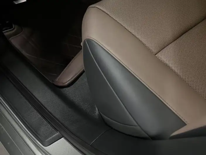 Lexus ES 2023 Model 260 Superior Edition – фото 10