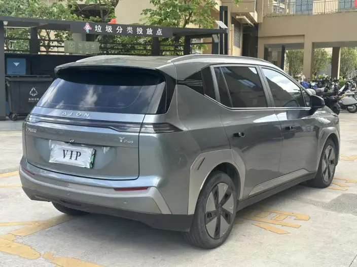 AION Y 2023 Model Plus 510 Lexiang Edition – фото 6