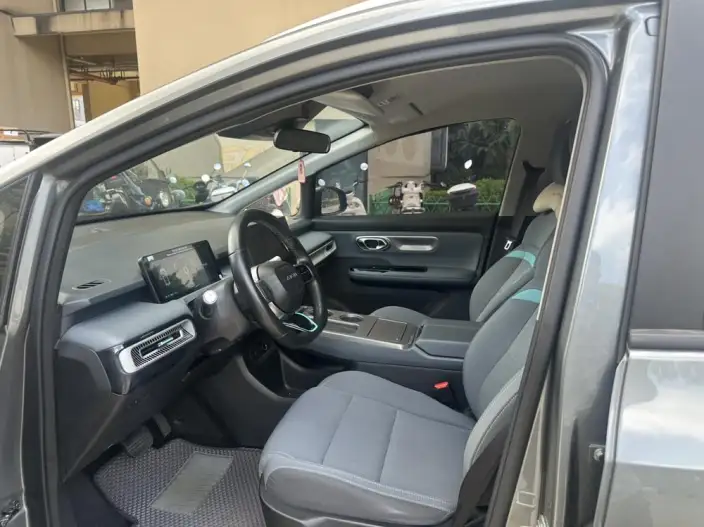 AION Y 2023 Model Plus 510 Lexiang Edition – фото 9