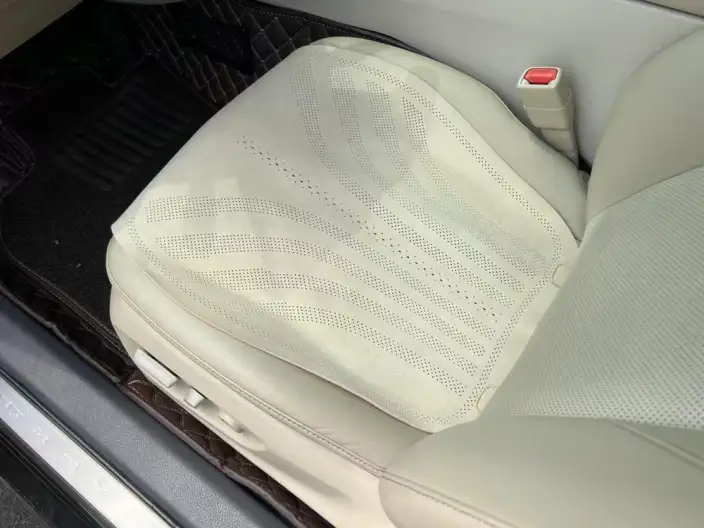 Toyota Camry 2022 Model 2.0GVP Leading version – фото 7