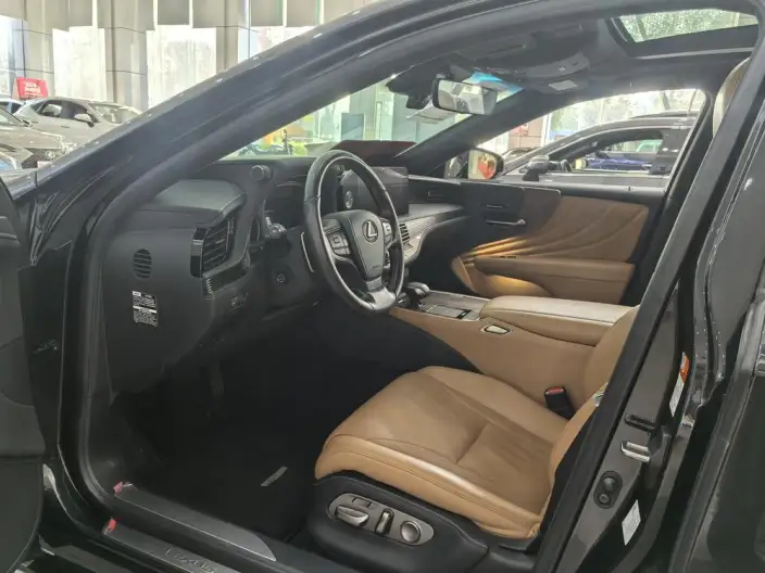 Lexus LS 2020 Model 500h Superior Edition China VI – фото 9