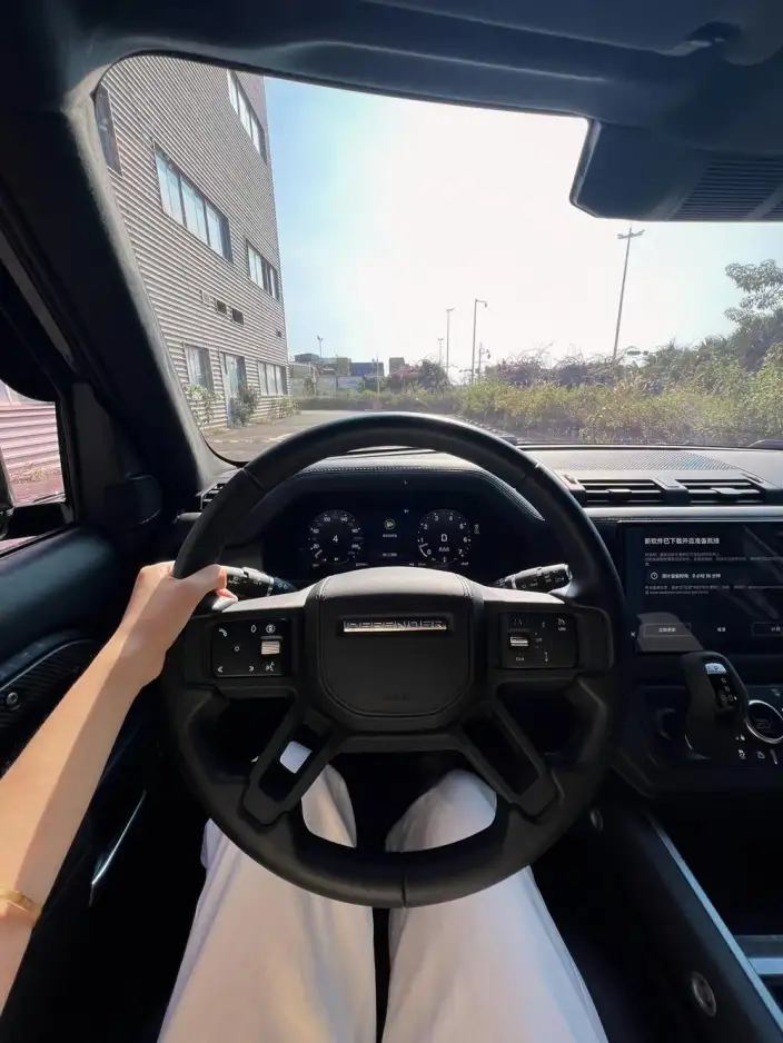 Land Rover Defender 2024 Model 110 3.0T P400 X-Dynamic HSE – фото 7