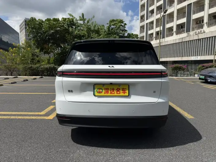 Li Auto i8 2025 Model Standard Edition – фото 6