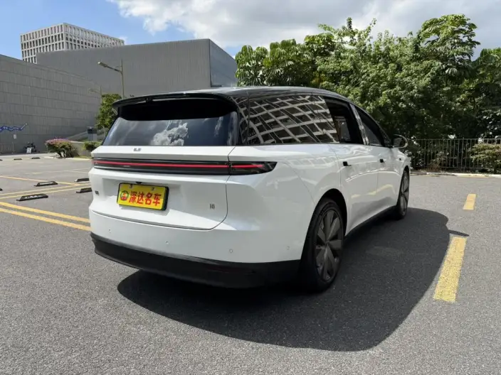 Li Auto i8 2025 Model Standard Edition – фото 7