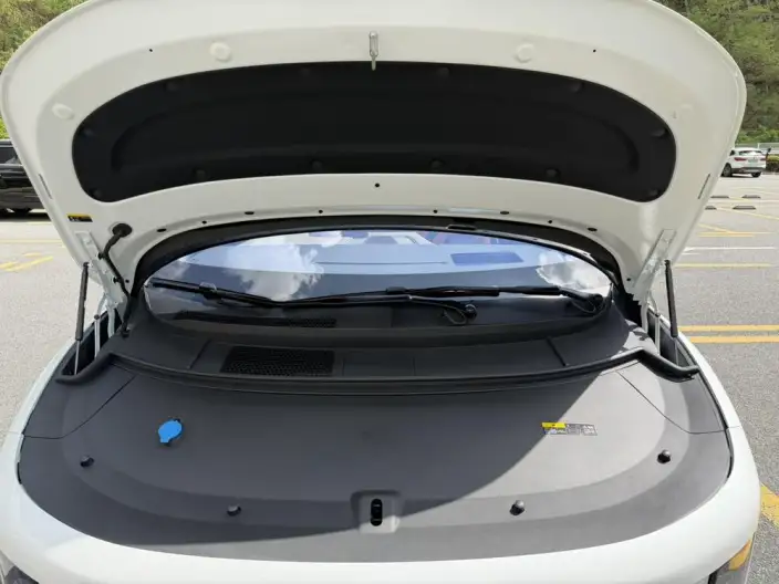 Li Auto i8 2025 Model Standard Edition – фото 8