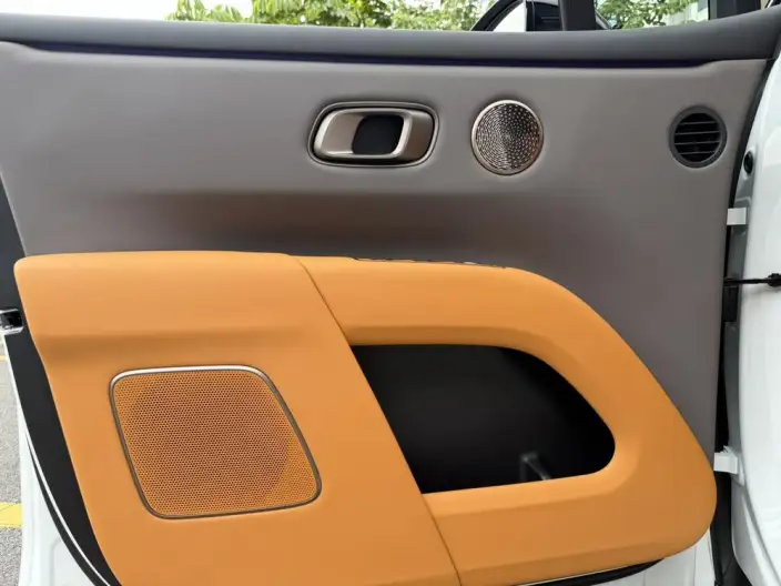 Li Auto i8 2025 Model Standard Edition – фото 10