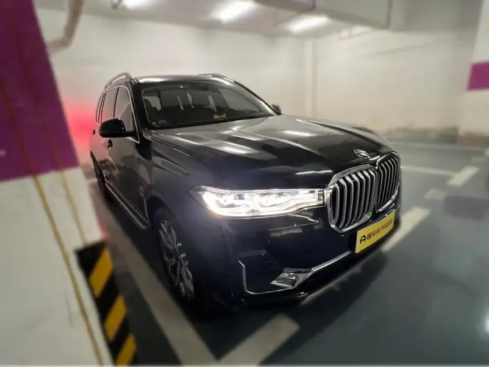 BMW X7 2022 Model xDrive40i Leading Model Luxury Set – фото 3