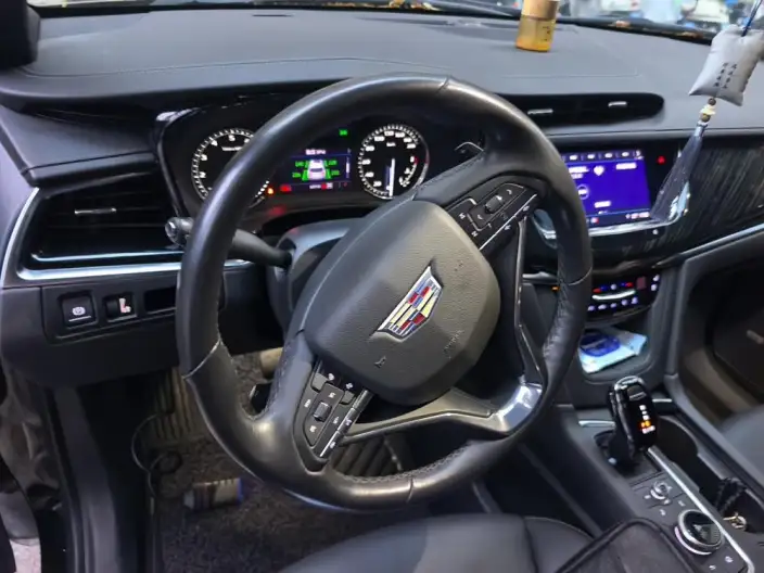 Cadillac XT6 2022 Model 2.0T VI seat 4WD Luxury Model Standard Edition – фото 7