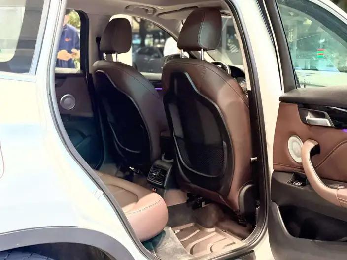 BMW X1 2022 Model sDrive25Li Leading Model – фото 7