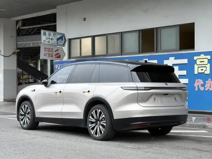 NIO ES8 2023 Model 100kWh Executive Edition – фото 3
