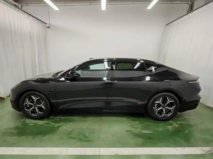Lynk & Co 10 EM-P 2025 Model 120 4WD Ultra H5 – фото 4