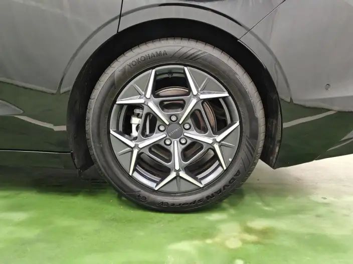 Lynk & Co 10 EM-P 2025 Model 120 4WD Ultra H5 – фото 9
