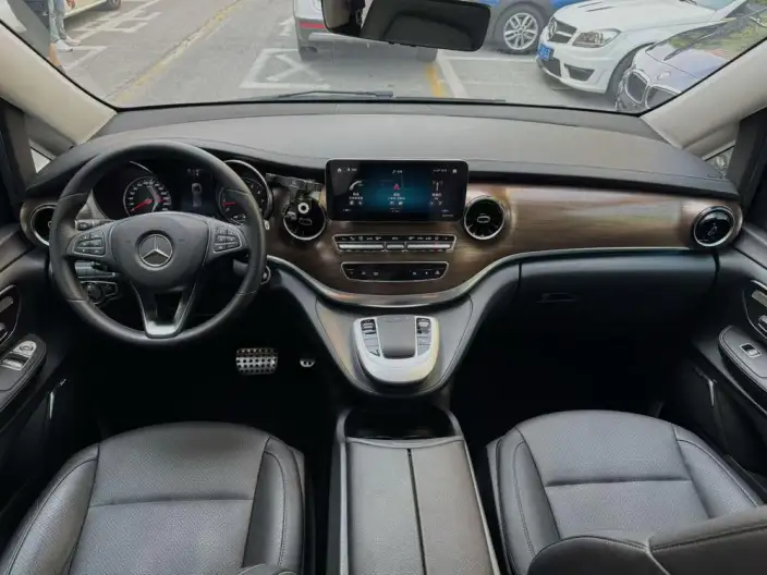 Mercedes-Benz V-Class 2021 Model V 260 L Long wheelbase Deluxe Edition – фото 4
