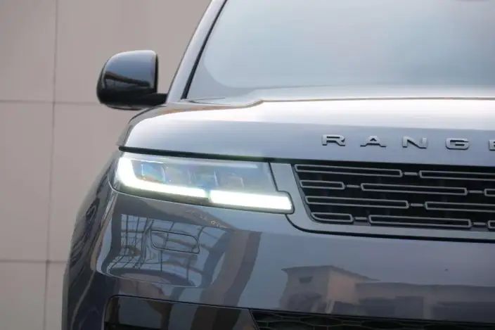 Range Rover Sport 2023 Model 3.0 L6 DYNAMIC SE – фото 10