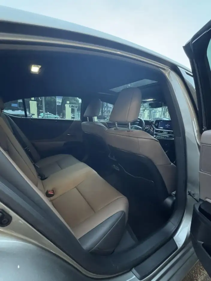 Lexus ES 2022 Model 200 Superior Edition – фото 9