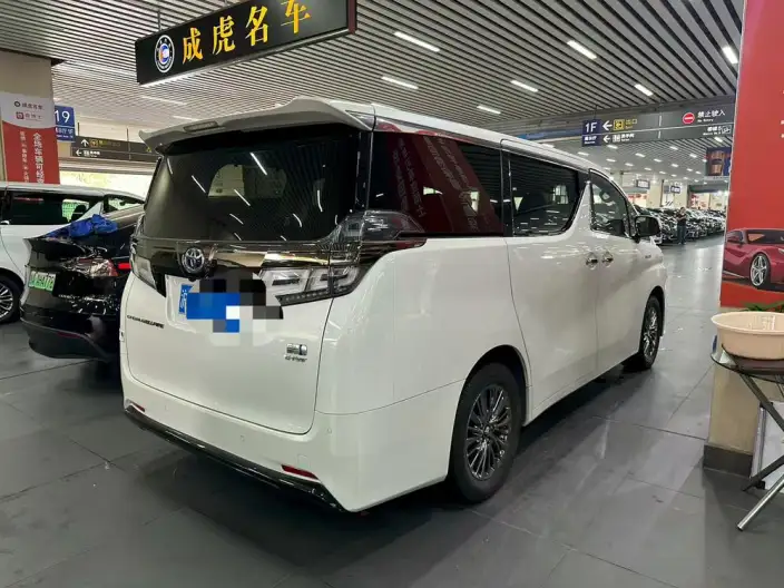 Vellfire 2021 Model Toyota Crown Hybrid 2.5L HV Premium Edition – фото 4