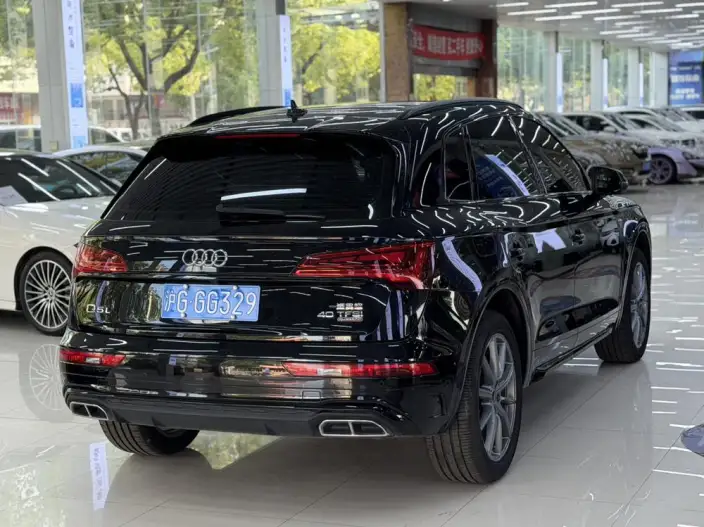 Audi Q5L 2022 Model Facelift 40T Luxury Dynamic Model – фото 6