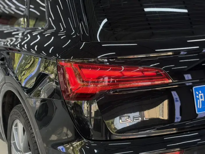 Audi Q5L 2022 Model Facelift 40T Luxury Dynamic Model – фото 8