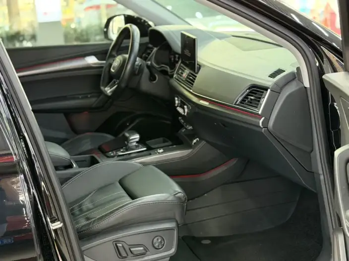 Audi Q5L 2022 Model Facelift 40T Luxury Dynamic Model – фото 9