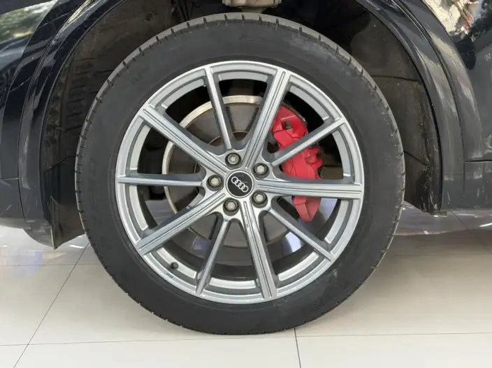 Audi Q5L 2022 Model Facelift 40T Luxury Dynamic Model – фото 10