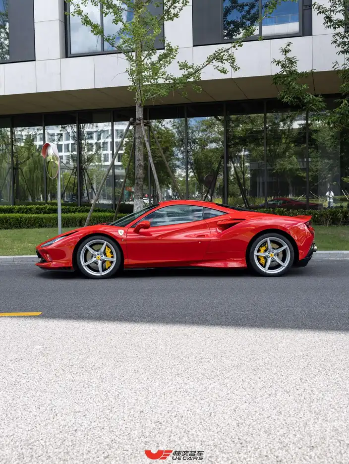 Ferrari F8 2019 Model Tributo 3.9T V8 – фото 6