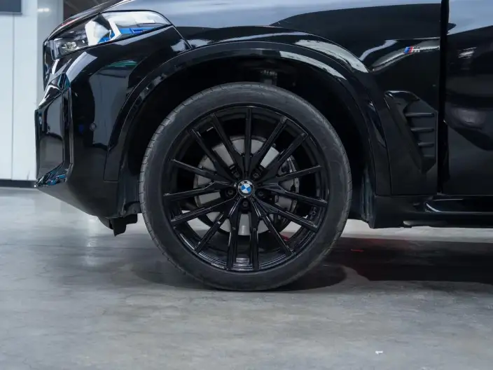 BMW X5 2023 Model xDrive40Li M Sports Night Set – фото 8