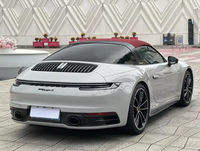 PORSCHE 911 2023 Model Targa 4 3.0T – фото 6